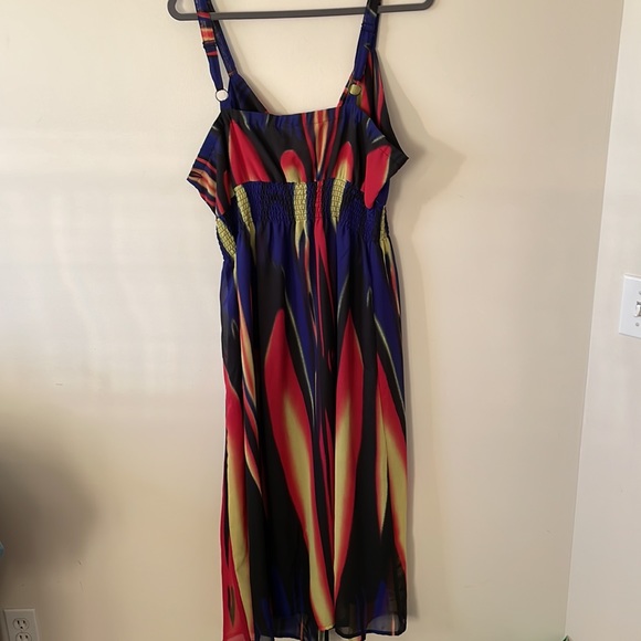 In Every Story Graphic Dress, Size 2X - Picture 4 of 5